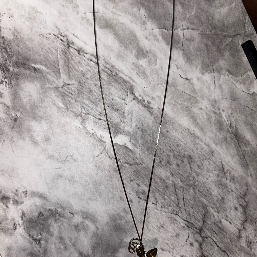 Elegant Gold Mesh Flower Pendant Necklace